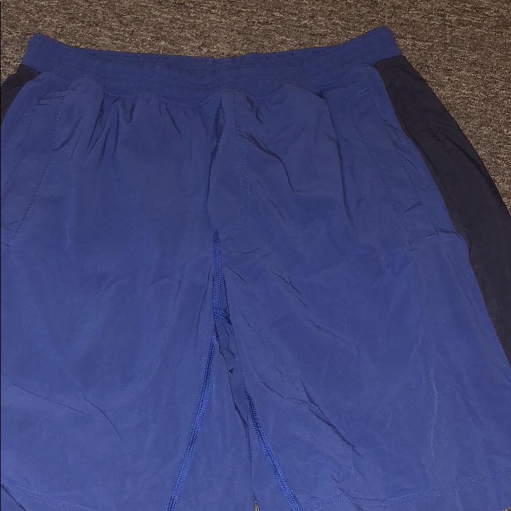 Lulu lemon men’s liner shorts.